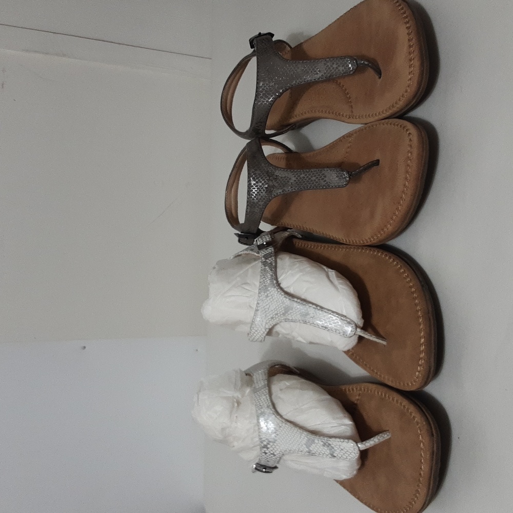 Volatile Reece Metallic Snake Print Thong Sandal (‎ sold separately)